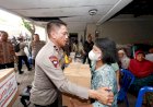 Gelar-Jumat-Curhat-di-Desa-Bungurasih,-Waka-Polda-Jatim-Salurkan-Bansos-untuk-Warga