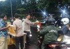 Polsek-Waru-Berbagi-Takjil-Gratis,-Pererat-Silaturahmi-dengan-Masyarakat