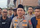 Polri-dan-Jurnalis-Bagikan-1.500-Takjil-kepada-Masyarakat-di-Sekitar-Mabes-Polri