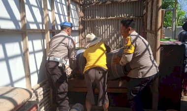 Polisi-Peduli,-Gubuk-Seorang-Nenek-di-Jember-Disulap-Jadi-Rumah-Layak-Huni