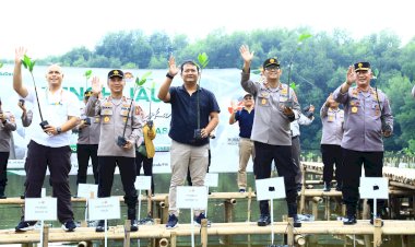 HUT-Humas-Polri-Ke-72-Dirayakan-Dengan-Gerakan-Pelestarian-Lingkungan