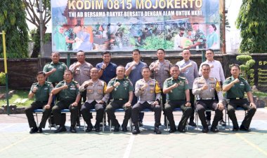 Tingkatkan-Sinergitas-dan-Soliditas-TNI-Polri,-Kapolres-Mojokerto-Kota-Silaturahmi-ke-Kodim-0815
