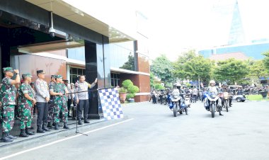 Kapolda-Jatim-Pimpin-Apel-Gelar-Pasukan-Gabungan-pada-Bulan-Bhakti-TNI-Polri-tahun-2024
