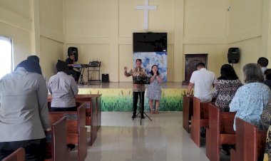 Jelang-Paskah,-Gereja-Oikumene-Gelar-Ibadah-Anggota-Polri-dan-Masyarakat