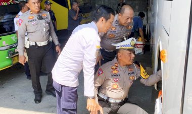 Polres-Magetan-dan-Dishub-Gelar-Ramp-Check,-Pastikan-Keselamatan-Jamaah-Haji