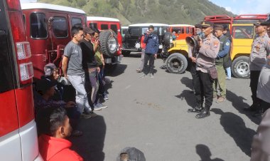*Polres-Probolinggo-Himbau-Wisatawan-Beretika-dan-Bijak-Unggah-Konten-di-Gunung-Bromo*