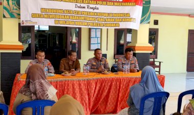 Curhat-Kamtibmas-di-Desa-Prambon,-Polresta-Sidoarjo-Ajak-Warga-Jaga-Situasi-Kondusif