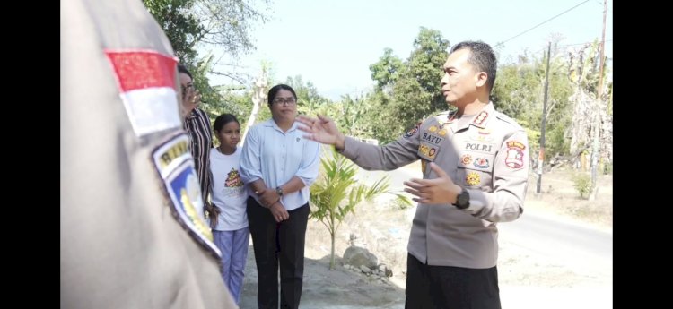 Di Tengah Duka Gempa, Kasatgas Humas Polri Beri Penguatan untuk Personel dan Warga Ende