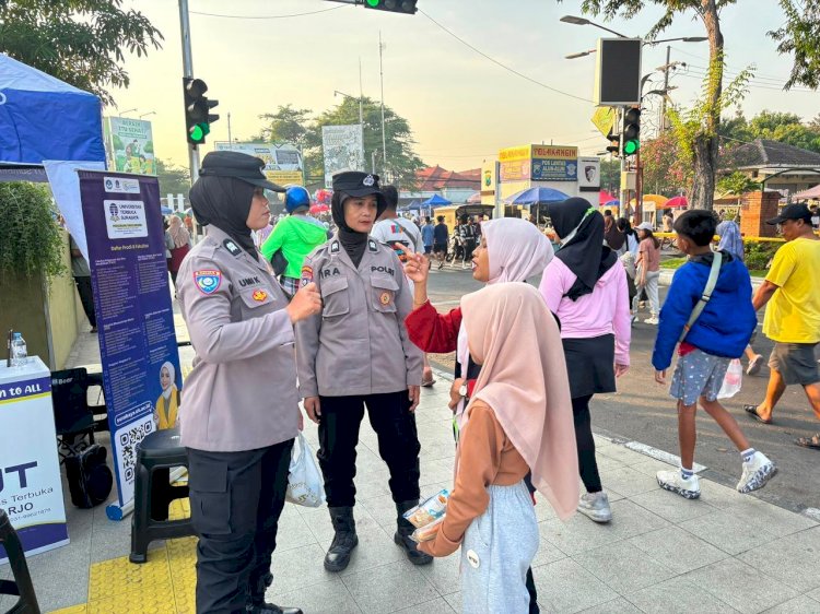 Polwan Polresta Sidoarjo Patroli dan Amankan Car Free Day di Kawasan Alun-Alun