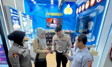 Korlantas-Polri-Tampilkan-ETLE-Mobile-Handeld-di-Pameran-Kampung-Hukum-2026